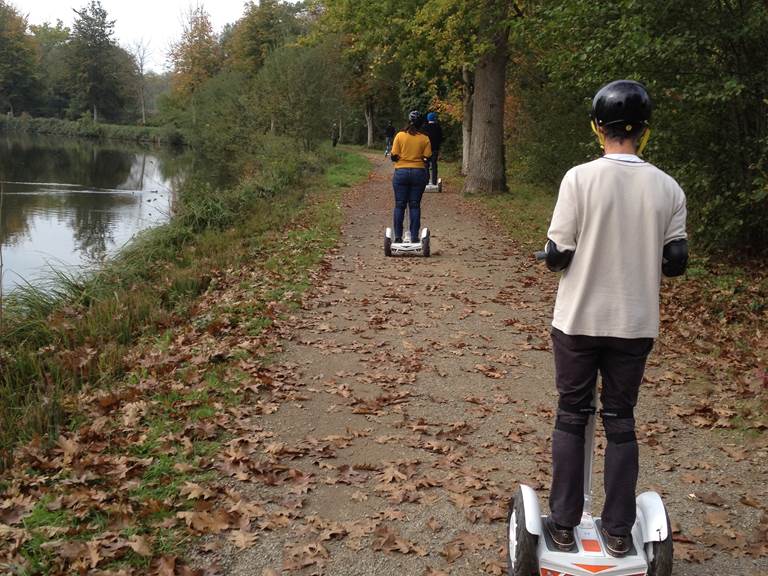 Equpe de pilotes bords de canal entre Saint Grégoire et Betton.
